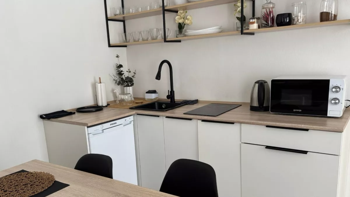 Этот материал на кухне больше не в тренде - выдает "допотопный" ремонт: вот какие есть альтернативы