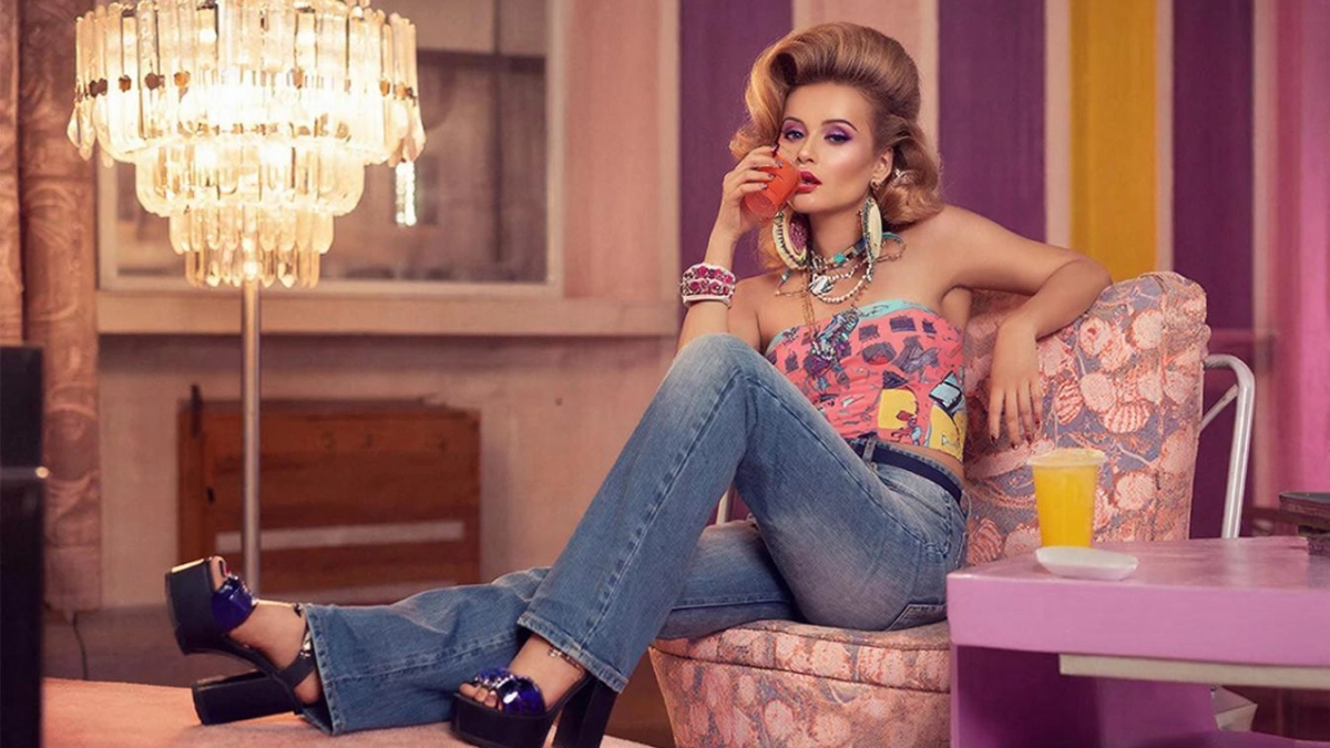 Пора расчехлять мамины шкафы: в моду возвращаются 80-ые