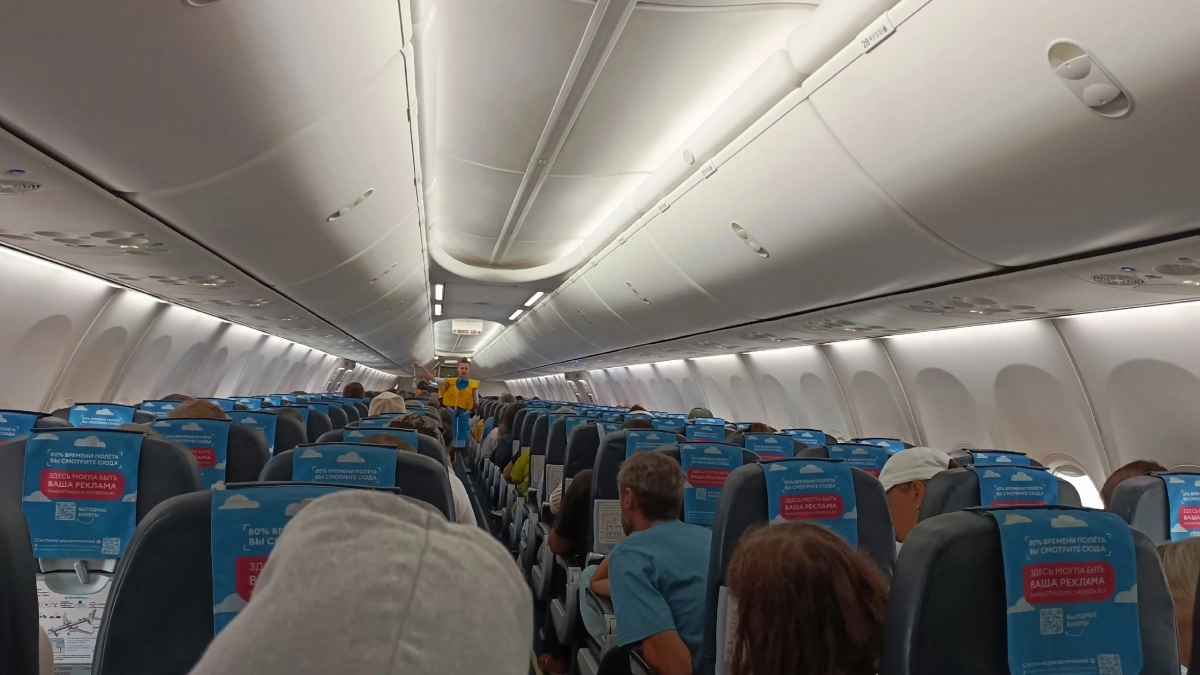 Знаю теперь худшие места в самолете — ни за что не садитесь на них или полет превратится в сущий ад