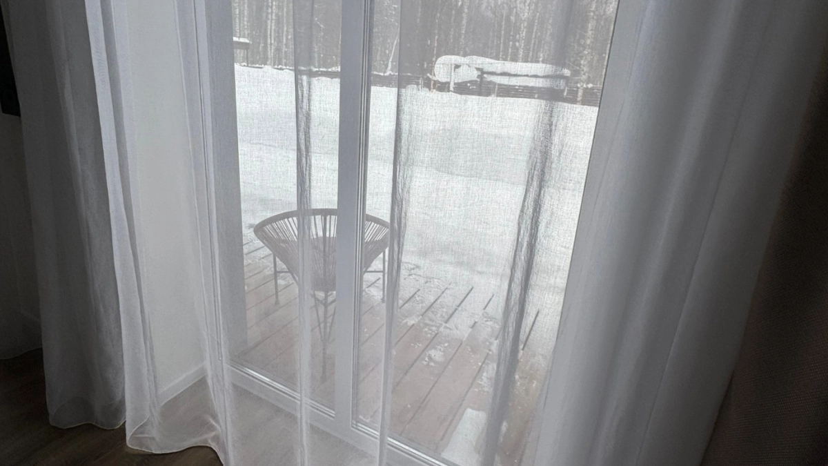 Старый тюль никогда не выбрасываю - он здорово выручает в хозяйстве: 10 лайфхаков - пригодились даже в ванной