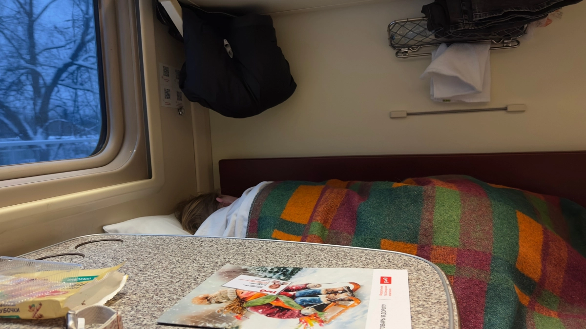 Каждый раз работает: как я отвечаю, когда просят уступить нижнюю полку - маленькая хитрость бывалых пассажиров РЖД