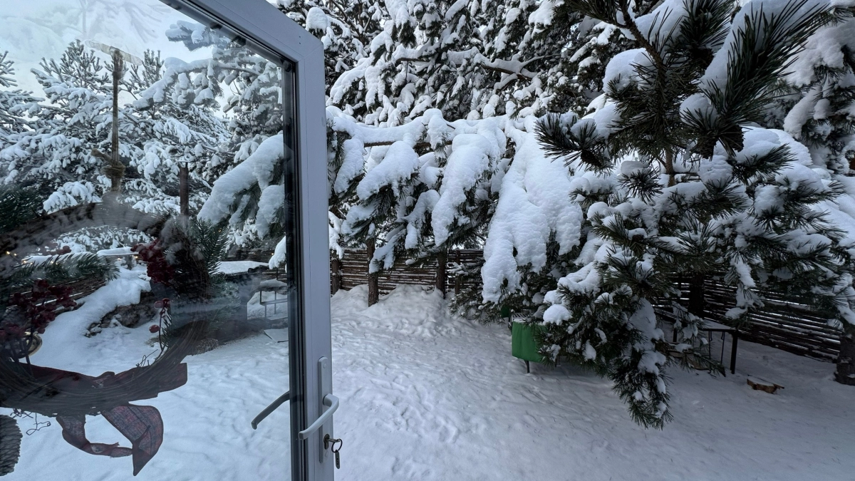 Полный откат к зиме: синоптики изменили прогноз на апрель — нас ждет возвращение холодов