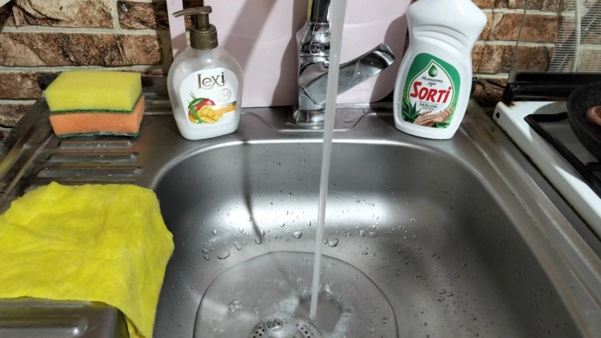 Смешала 2 обычных ингредиента - и раковина заблестела ярче солнца: теперь делаю только так