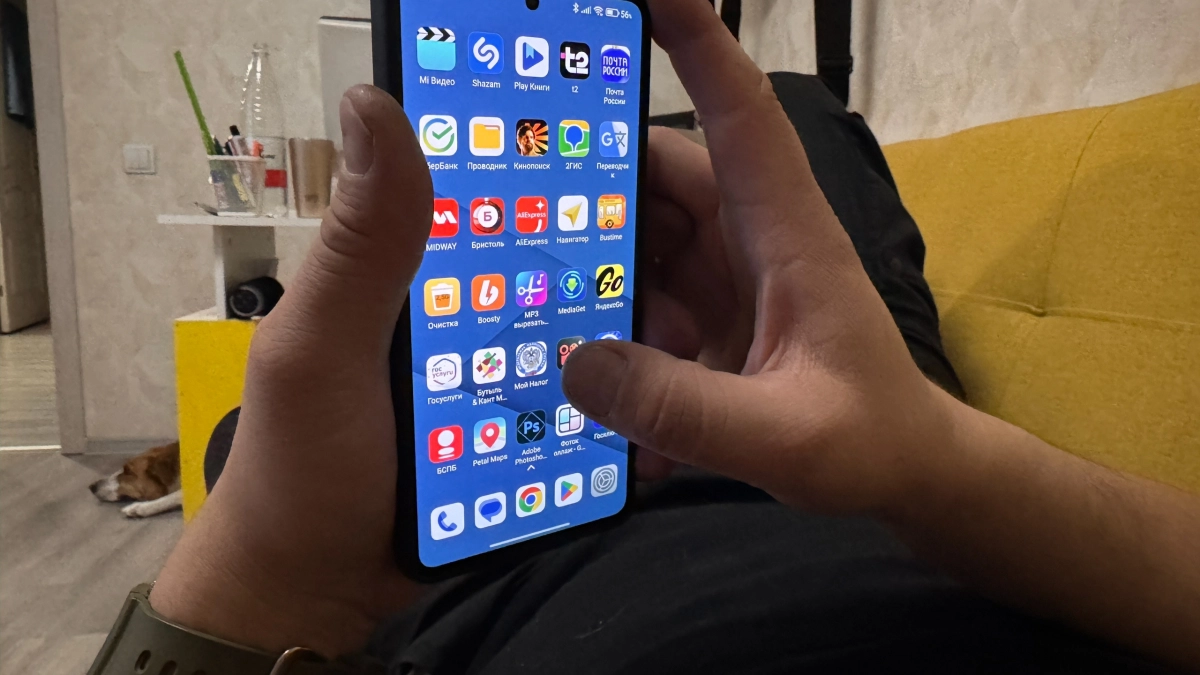 Почему не нужно заряжать телефон ночью на кровати - запомните раз и навсегда