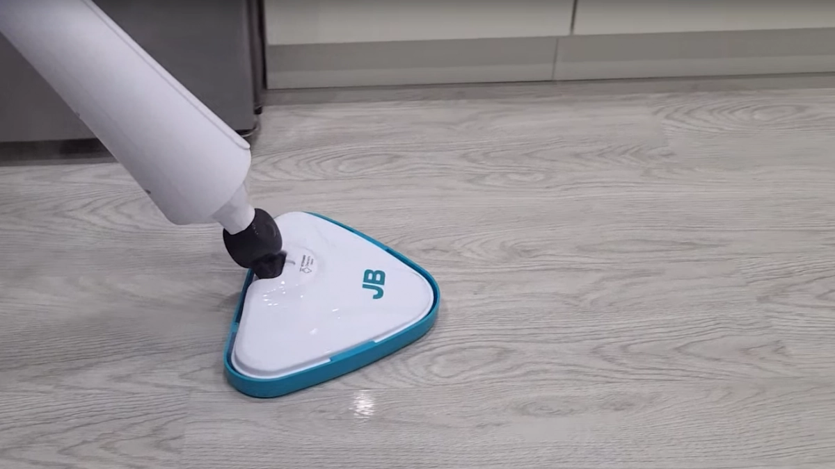 Служат долго и справляются с уборкой на ура: топ-10 лучших паровых швабр в 2026 году: на любой кошелек