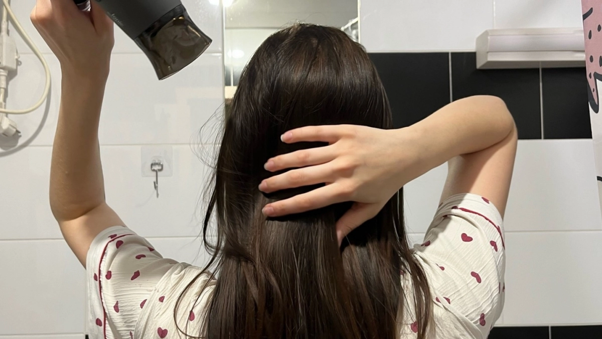 Красить волосы больше не модно: новейшая процедура заменила походы к колористу - в 2026 делают только ее