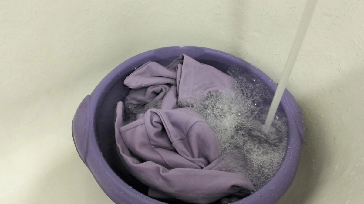 Научилась за 20 минут убирать запах пота с одежды - уже всех подруг научила. Запомните раз и навсегда