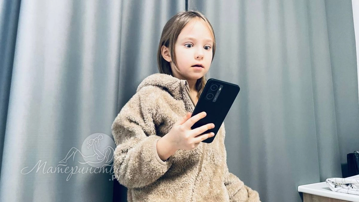 Детский омбудсмен Петербурга требует ограничить СМИ и соцсети из-за хайпа на трагедиях с детьми 