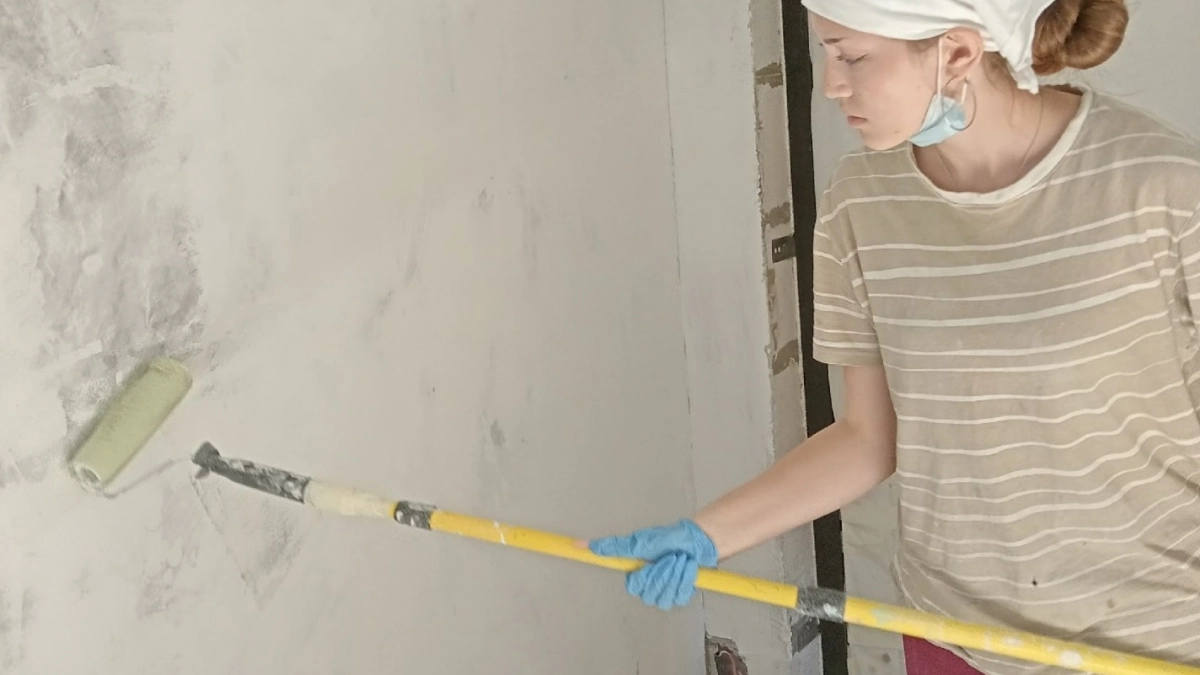 Обои больше не в моде: трендовые жидкие стены захватили квартиры - красиво и нет швов