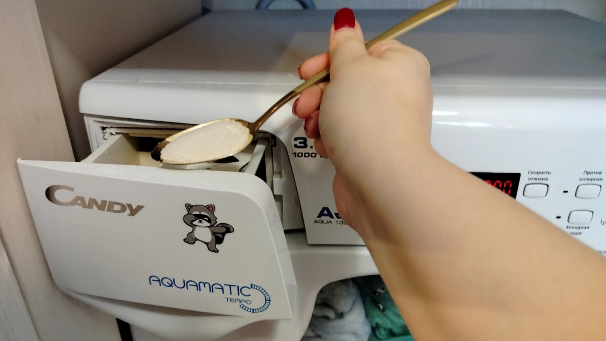 Стирать порошком - прошлый век: хозяйки перешли на новое средство - вещи белее первого снега