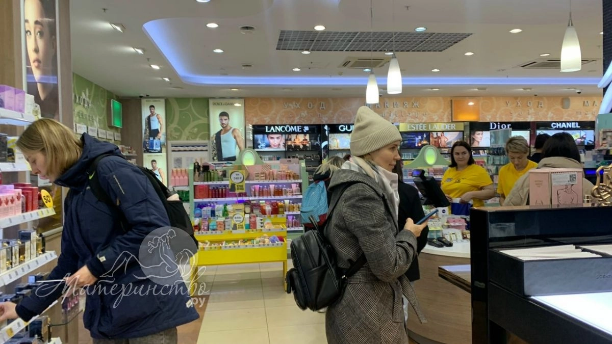 Это средство есть в любой косметичке, но оно крадет молодость и красоту: в Азии от него уже отказались