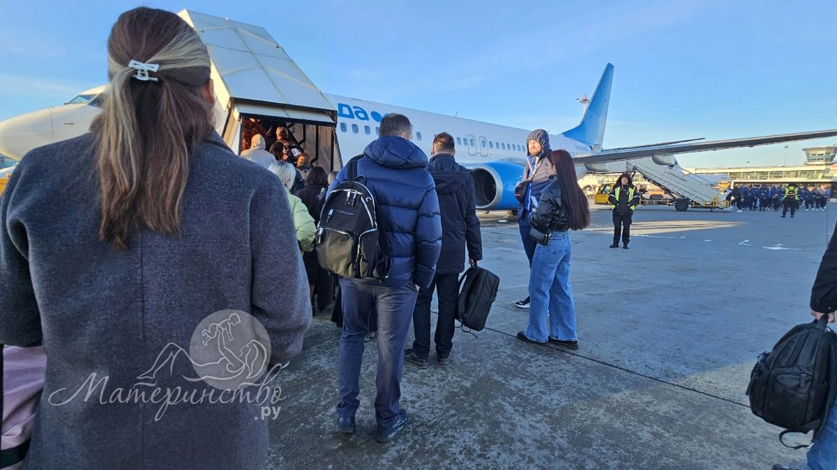 Как пережить перелёт с грудничком: чек-лист от регистрации до посадки