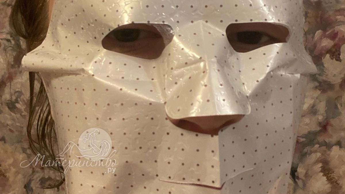 Отёки и тёмные круги под глазами: косметические и народные средства для мам