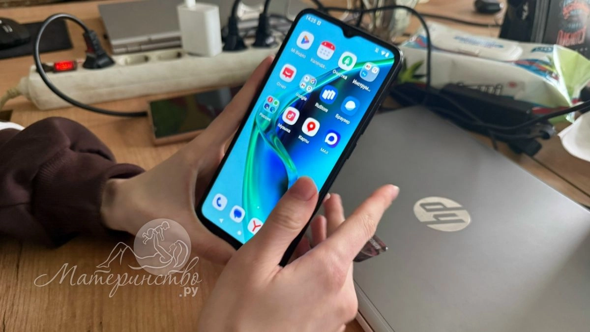 Как подать заявление на новую семейную выплату: в какие сроки нужно успеть, они ограничены