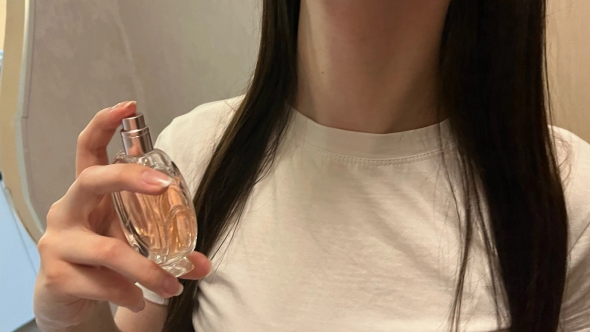 Самый лучший парфюм - другого не надо и за бесплатно: 1 пшик, зато наслаждение на целый день