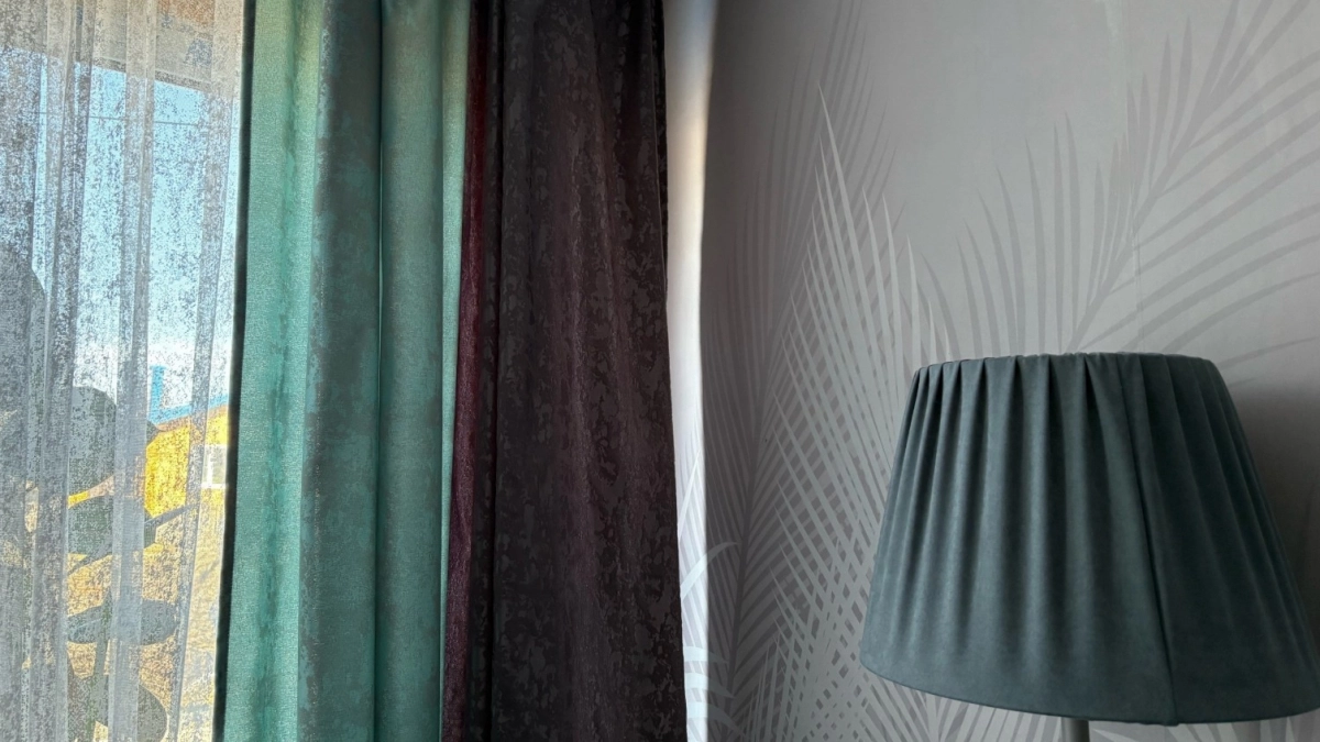 Эти шторы ушли в прошлое - 5 идей, чем заменить ламбрекены и тюль: дом станет свежим и современным