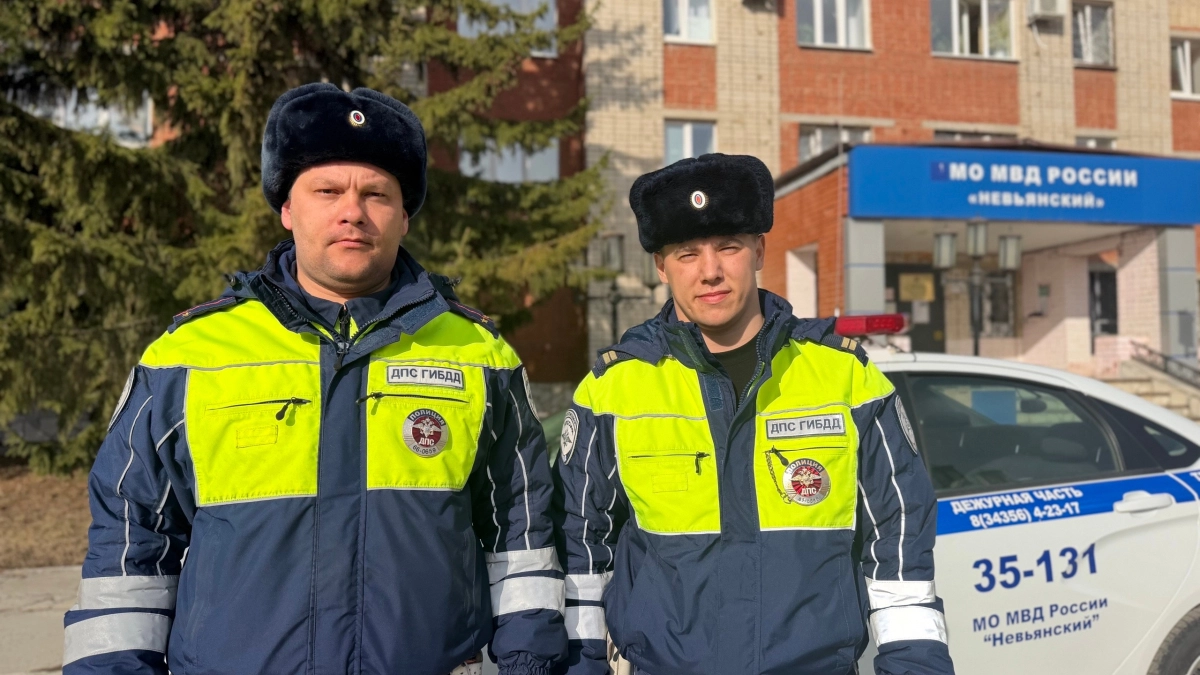 В Свердловской области гаишники спасли чуть не убитого пончиком мальчика