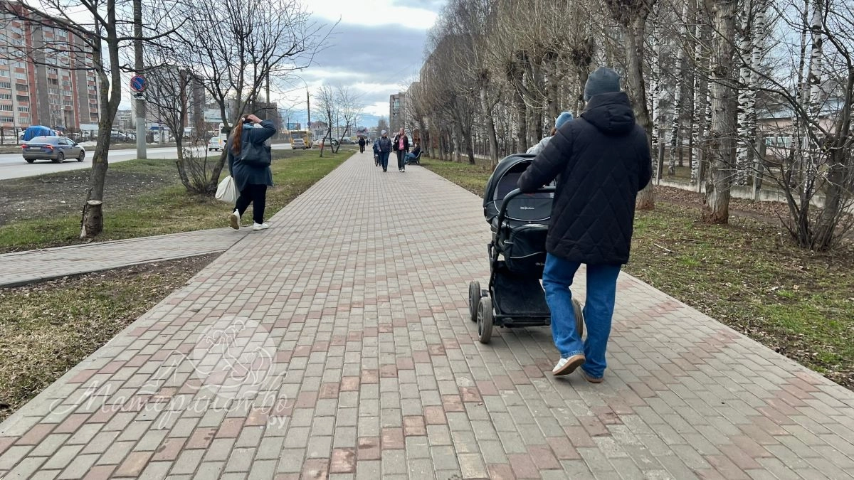 «Муж не работает — откажут»: юрист о том, как получить пособие на ребёнка до трёх лет в 2026 году