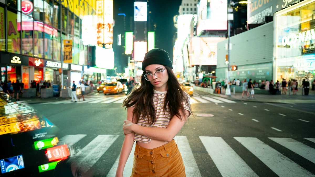 Бежевый и сливочный больше не в тренде: настоящие модницы носят эти 3 цвета 