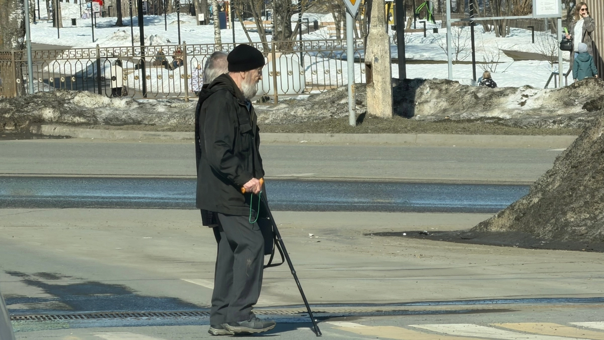 Ничего святого: мошенники охотятся на пенсионеров в преддверии Дня Победы — предупредите родных 