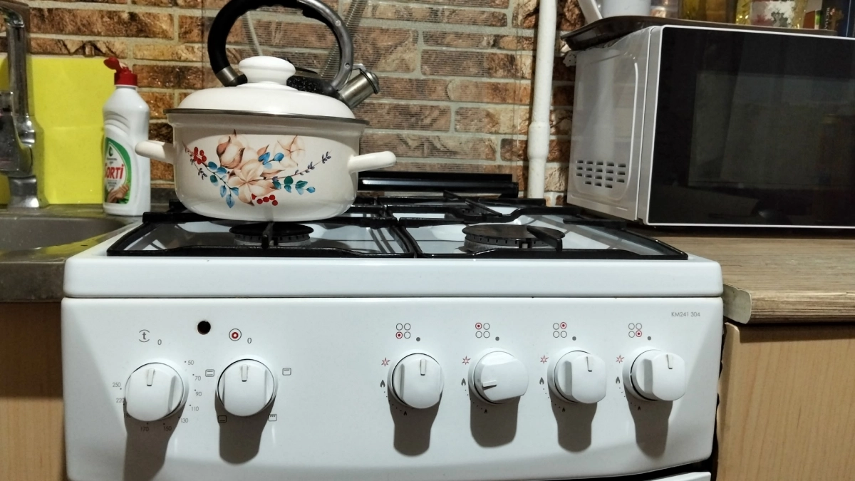 Кому придется менять газовую плиту в 2026 году по закону