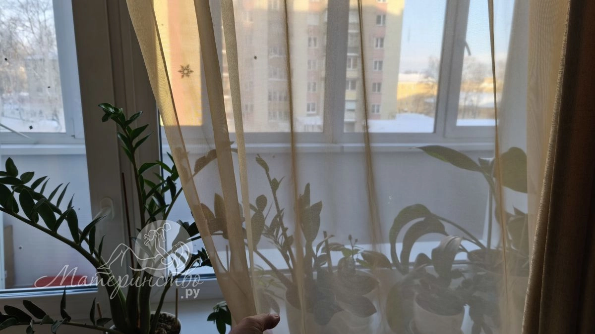 В Оренбургской области ребёнок выпал из окна и попал в больницу — как защитить своих детей 