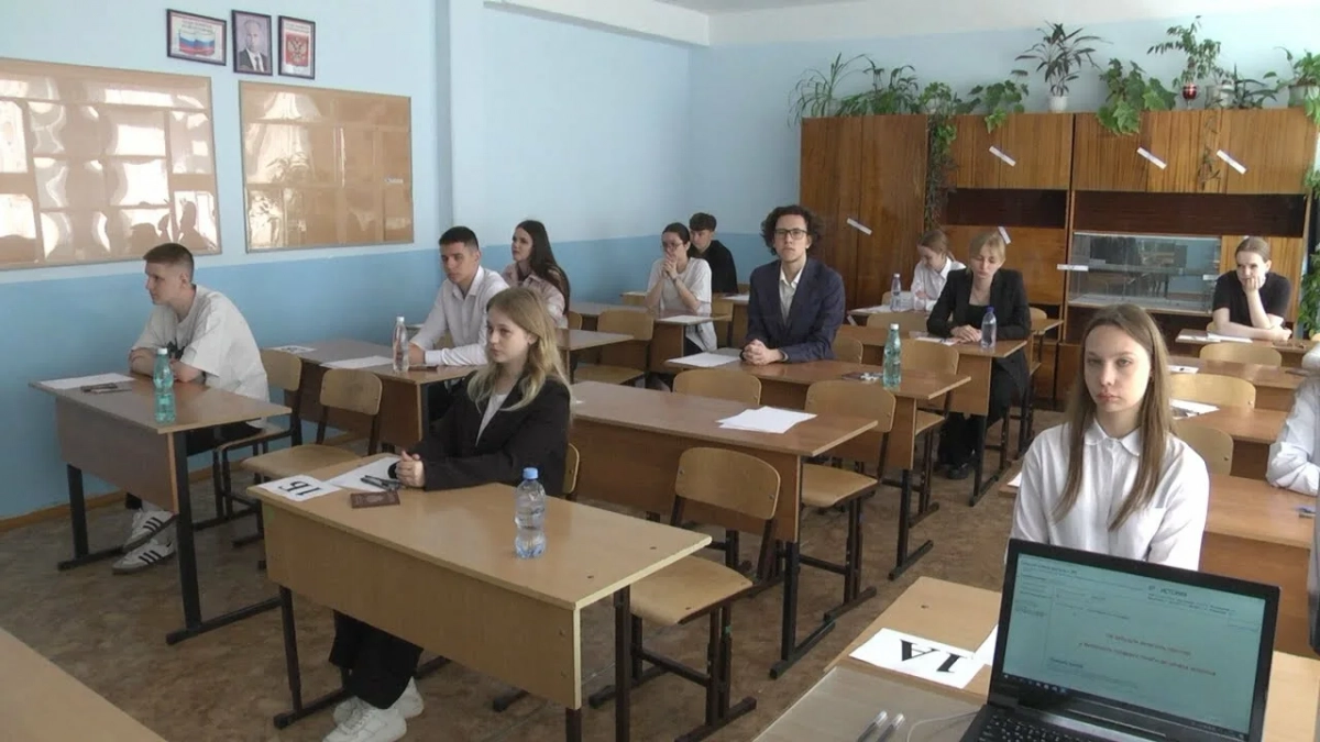 ЕГЭ-2026: что можно и нельзя брать с собой — полный гид от Рособрнадзора