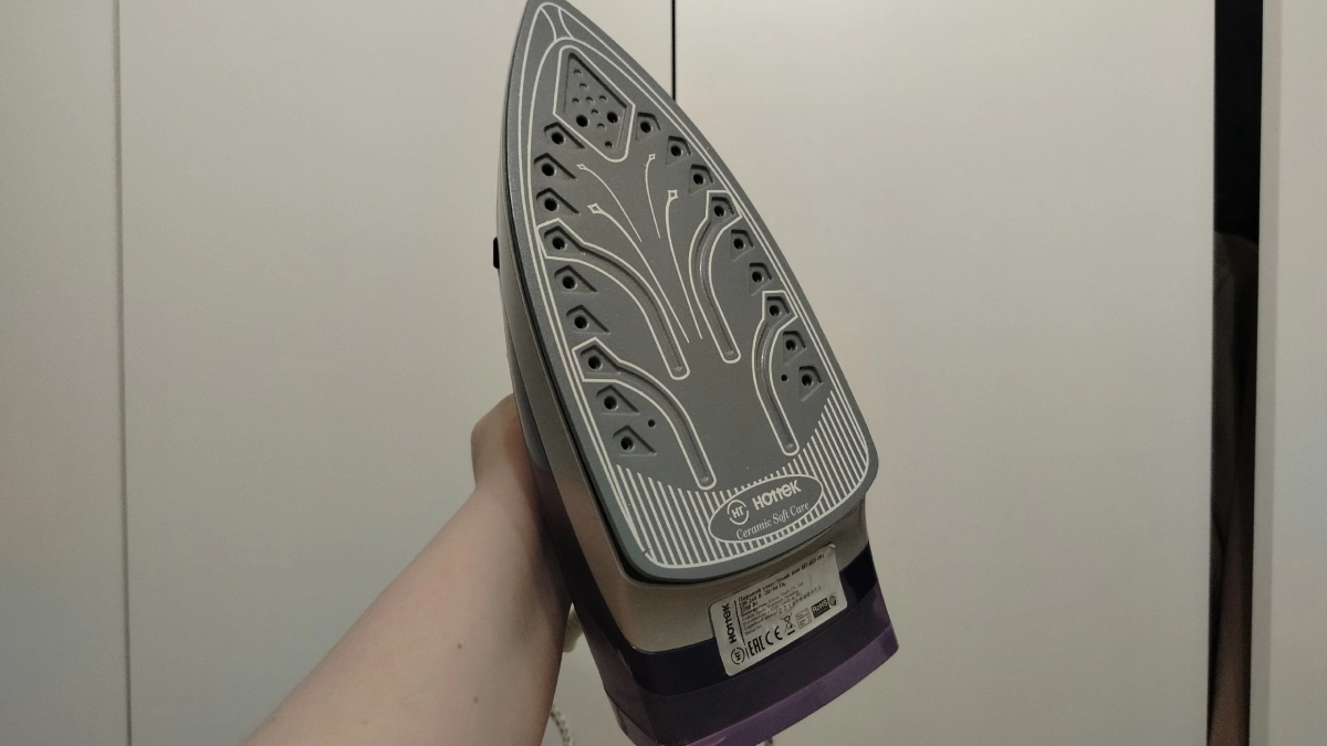 Глажу вещи хитрым способом - без утюга и отпаривателя: эта схема выручала много раз и даже когда свет отключили