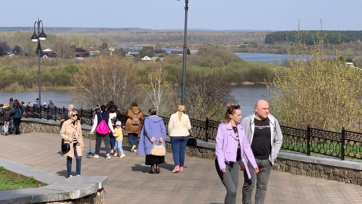 Привыкли к длинным выходным? Минтруд удивил россиян новым графиком майских праздников