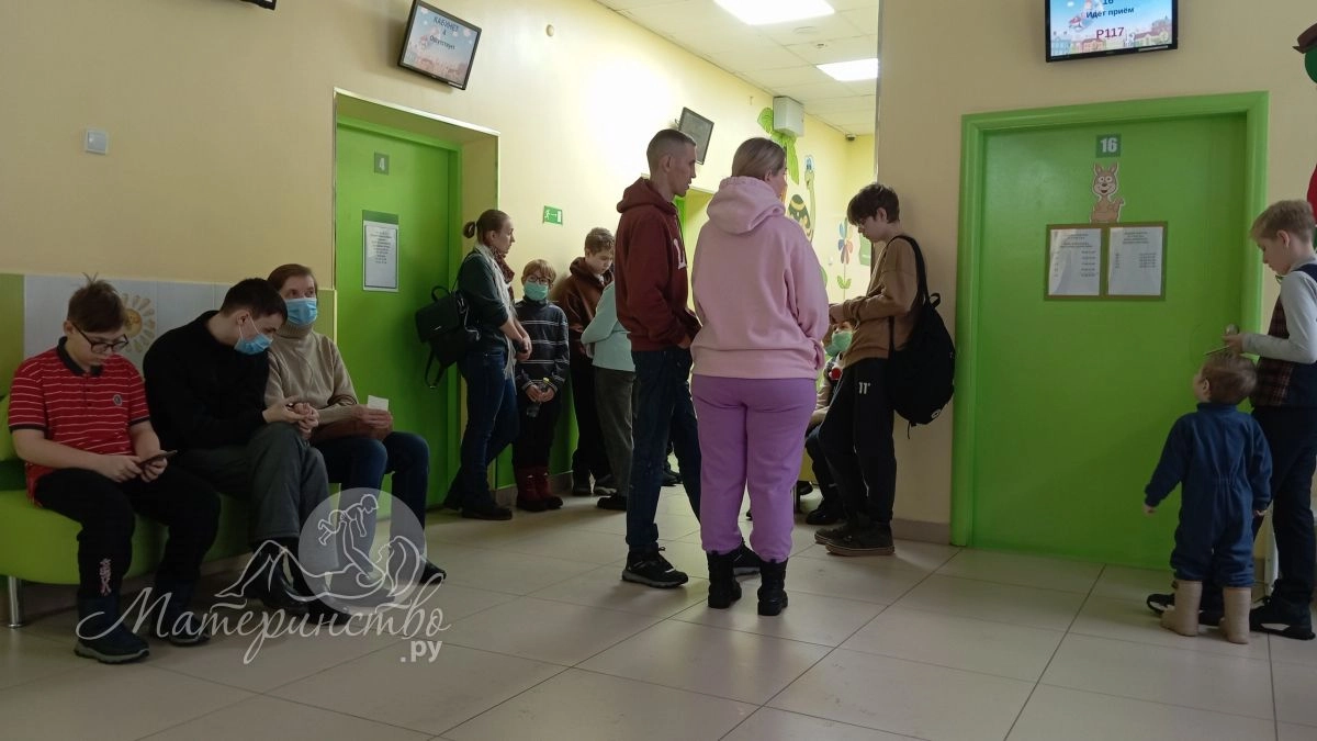 Челнинские врачи за неделю достали их желудков двух малышей десятки магнитов