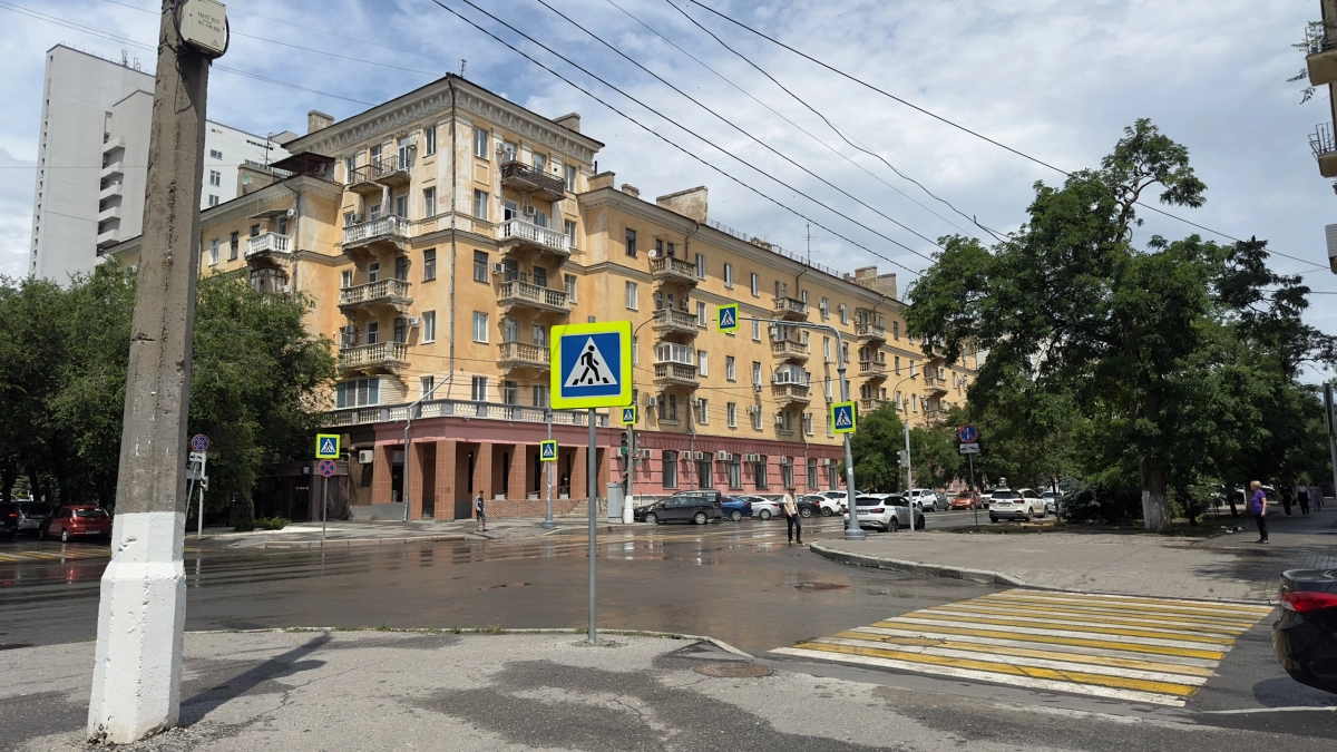 Верховный суд изменил правила: пешеход на переходе больше не стоп-сигнал — что это значит