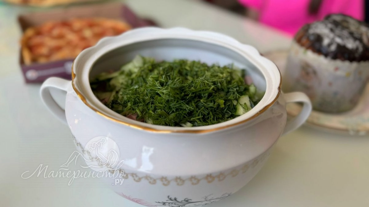 Ни колбасы, ни кваса, но очень вкусно: вот такую окрошку готовлю детям, да и сама люблю