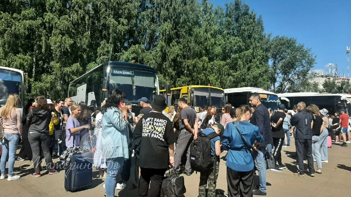 "Мама, забери меня отсюда": психологи назвали признаки того, что ваш ребенок не готов к лагерю - даже если ему 12