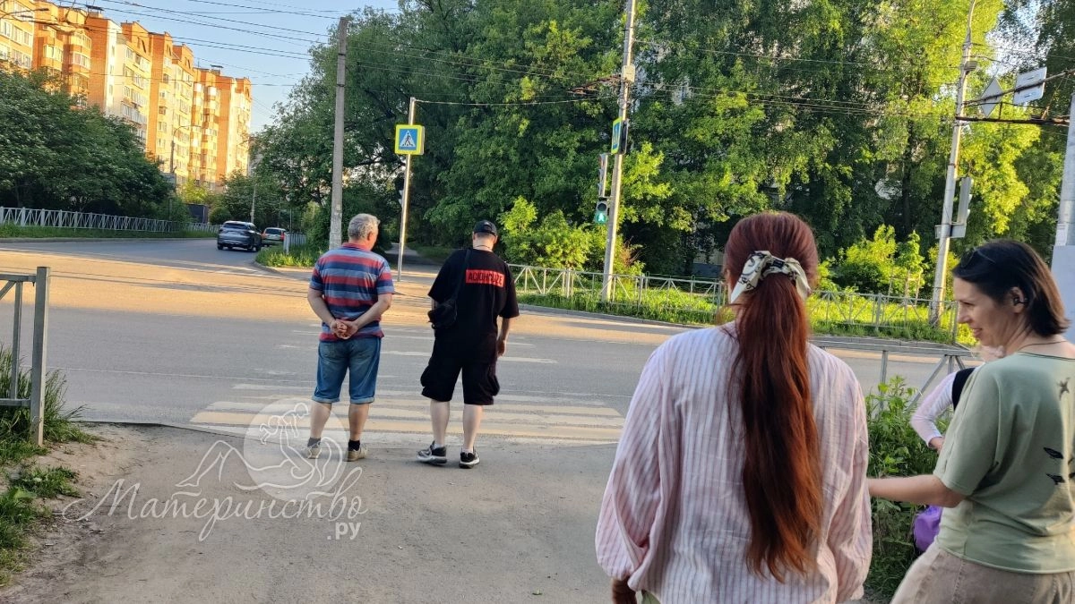 Прыщи от родителей: как наследственность влияет на акне у подростков и можно ли это предотвратить