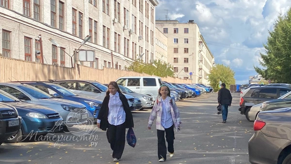 10 тысяч от Путина больше нет: какие выплаты школьникам реально получить в 2026 году