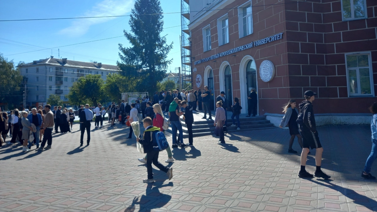 Выпускники колледжей в 2026 году массово теряют год при поступлении в вуз: причина — новые правила