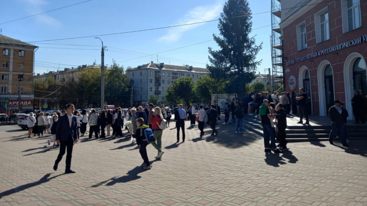 Поступить в вуз в 2026: 10 шагов, которые важно сделать выпускнику сразу после ЕГЭ