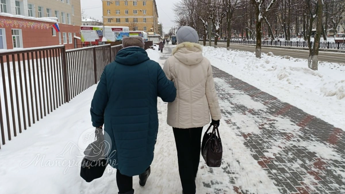 Какие документы подавать на пенсию по новым правилам: важные изменения в 2026