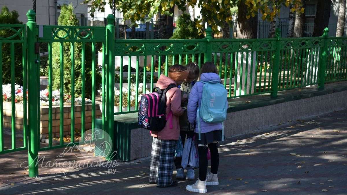 «Ортопедический» на этикетке — не всегда правда: как выбрать школьный рюкзак без вреда для спины
