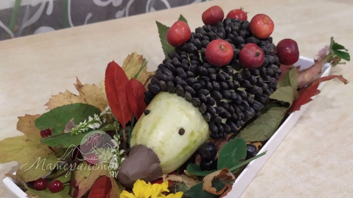 Поделка за полторы тысячи: зачем мамы скупают ёжиков из шишек и как это вредит детям