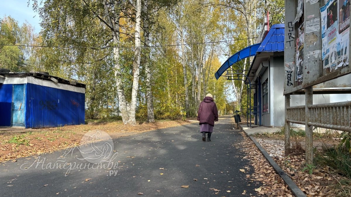 Должны ли внуки звонить бабушкам и дедушкам? Психологи объяснили, где заканчивается забота и начинается давление