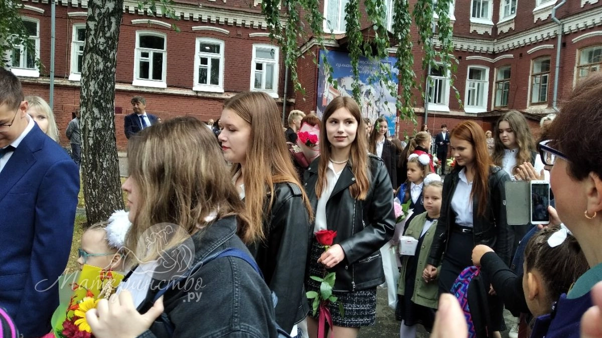 Только базовая программа для старшеклассников с 2027 года: что это меняет на самом деле