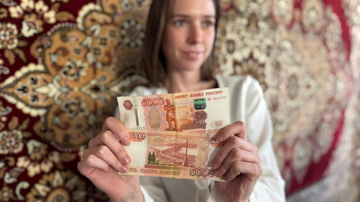 Сколько денег нормально дарить на день рождения – 3, 5 или 10 тысяч? 5 четких правил