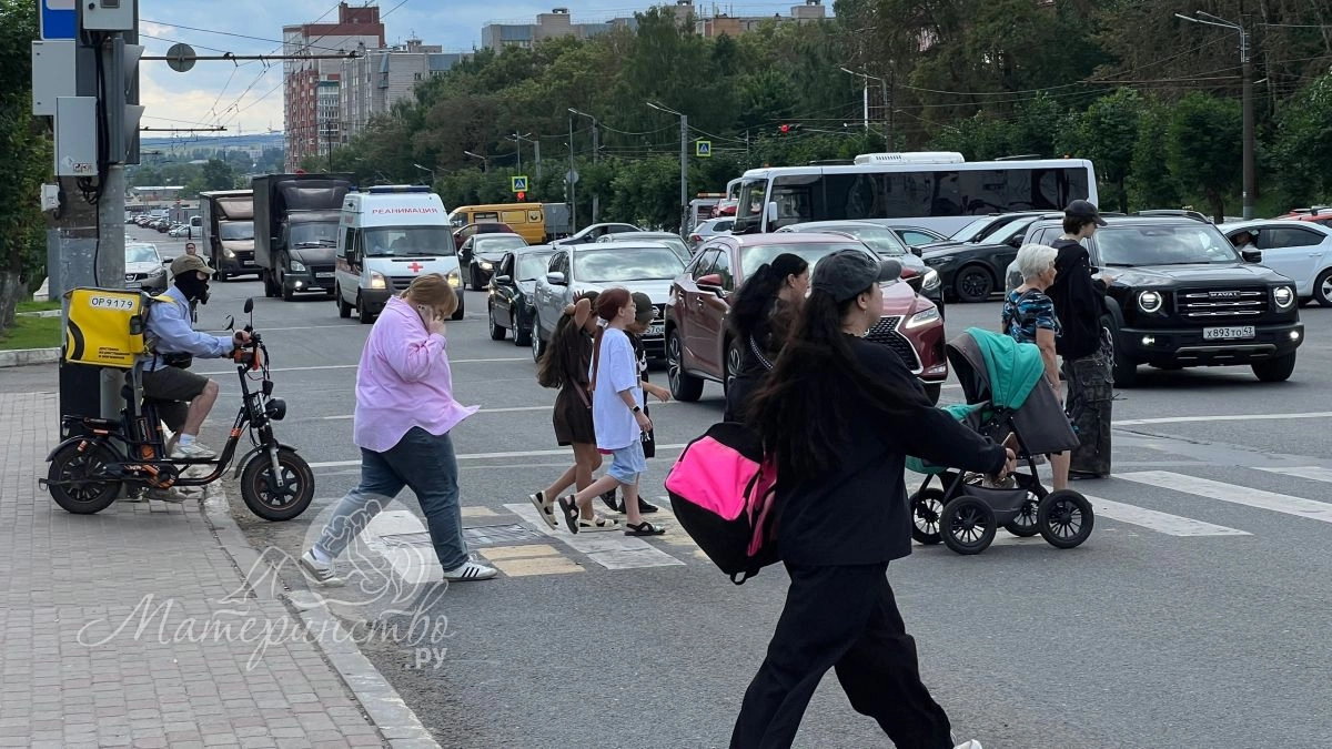 Зависть родителя к ребенку - не миф: откуда у взрослых берется это чувство по отношению к собственным детям