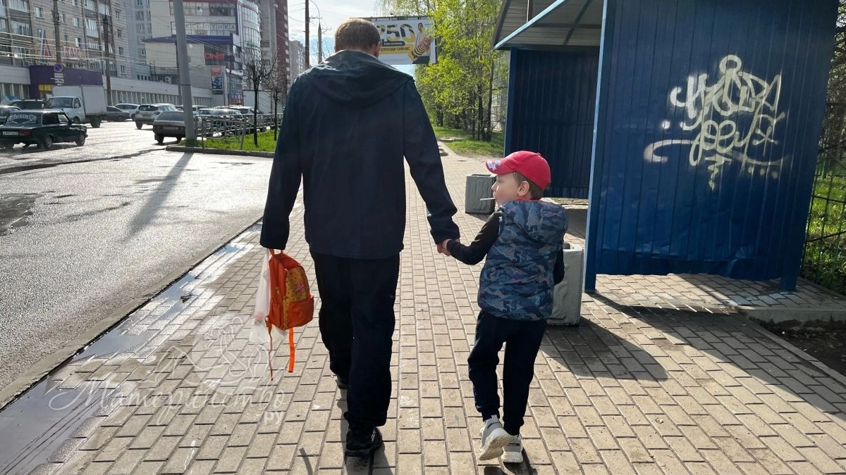 Как оригинально поздравить папу с Днём отца: 10 идей, которые не стыдно воплотить