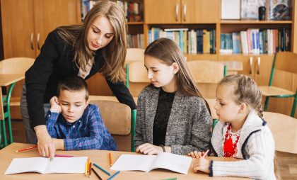 Учителям хотят полностью списывать ипотеку: подробности