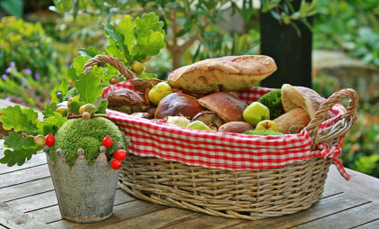 Плетём корзиночки из газетных трубочек: уютный хэндмейд для дома за 2 часа