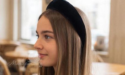 В моду возвращаются ободки: как носить трендовый аксессуар из 90-х в 2026 году