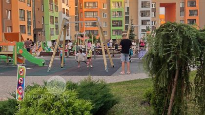 Не плачь, не злись, будь лучшим: как вредные советы разрушают детскую психику и ведут к психосоматике