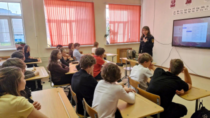 «Мне всё равно»: как помочь ребёнку пережить предательство друга 